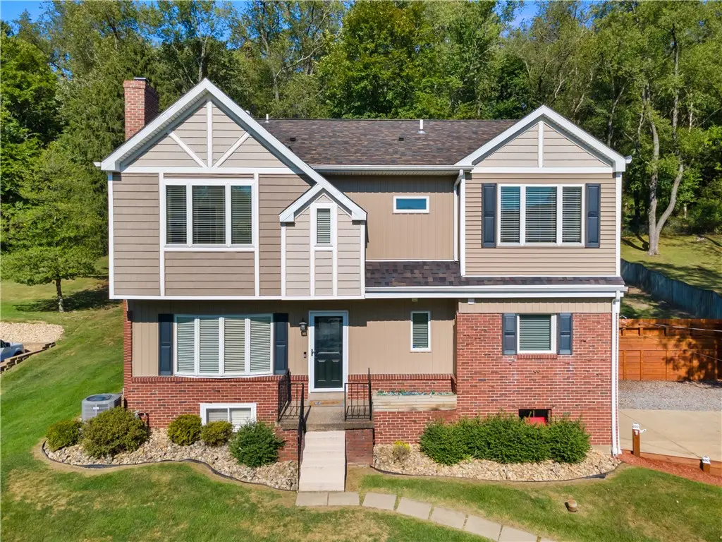 2467 Trotter Dr