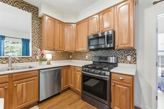 247 Cliffside Dr gallery image 3