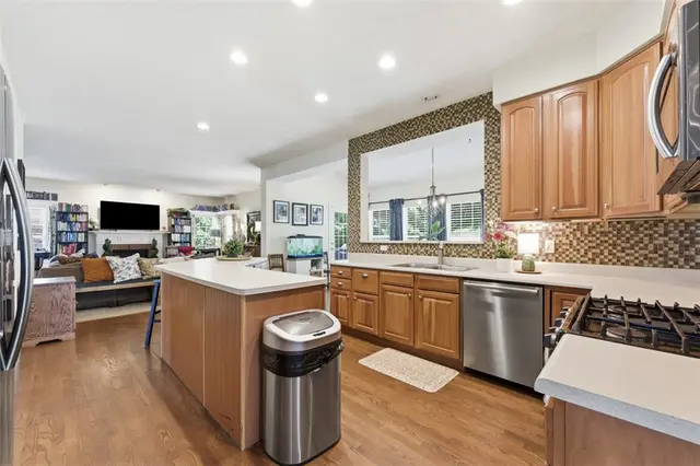 247 Cliffside Dr gallery image 4