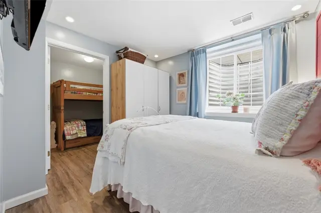 247 Cliffside Dr gallery image 14