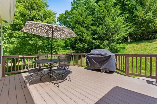247 Cliffside Dr gallery image 22