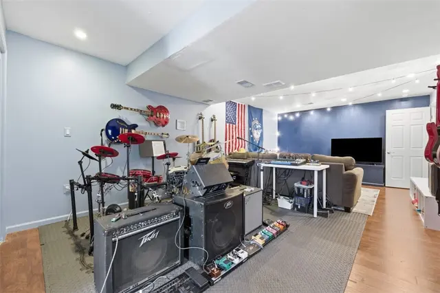 247 Cliffside Dr gallery image 32