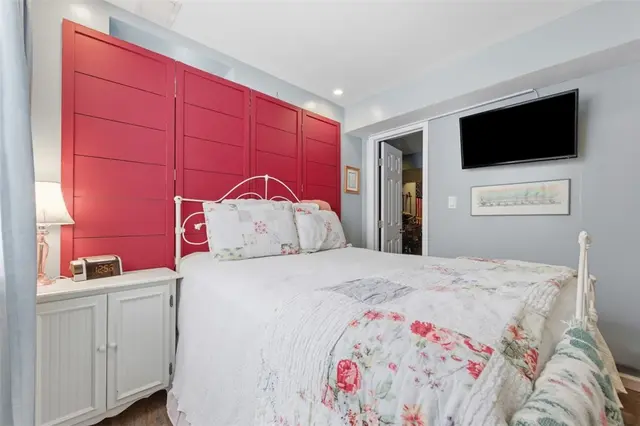 247 Cliffside Dr gallery image 34