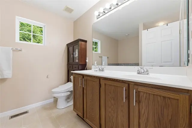 247 Cliffside Dr gallery image 35