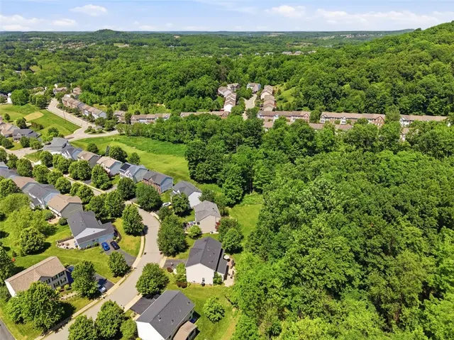 247 Cliffside Dr gallery image 38