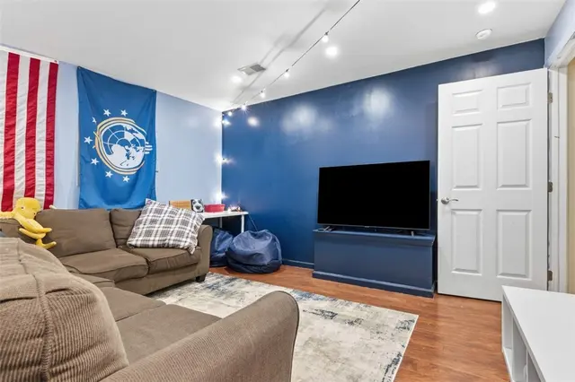 247 Cliffside Dr gallery image 39