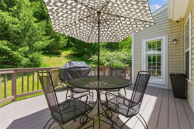 247 Cliffside Dr gallery image 40
