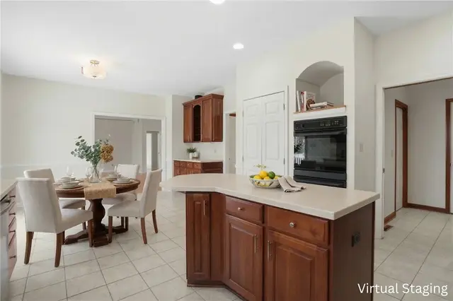 247 Erin gallery image 22