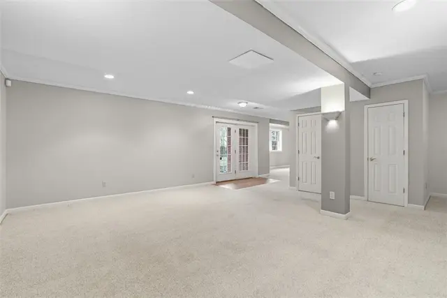 247 Erin gallery image 35