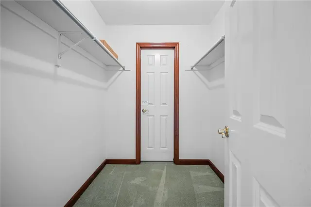 247 Erin Drive gallery image 6