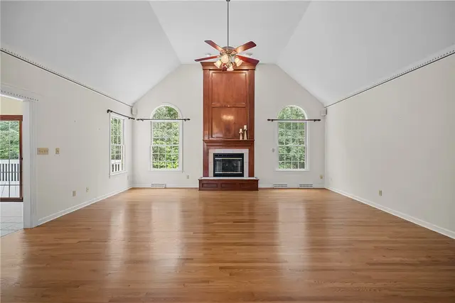 247 Erin Drive gallery image 47