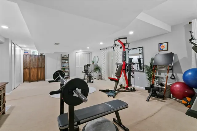 2474 Wedgewood Drive gallery image 7