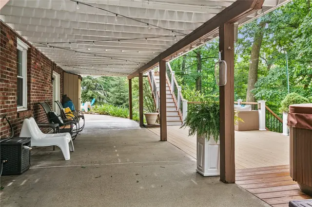 2474 Wedgewood Drive gallery image 12