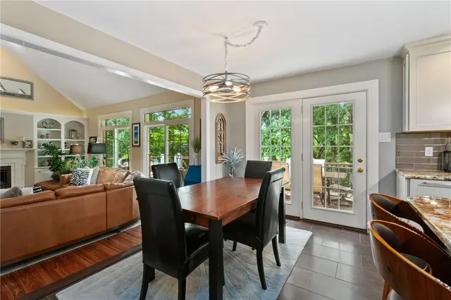2474 Wedgewood Drive gallery image 13
