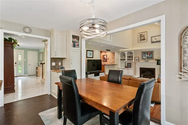 2474 Wedgewood Drive gallery image 23