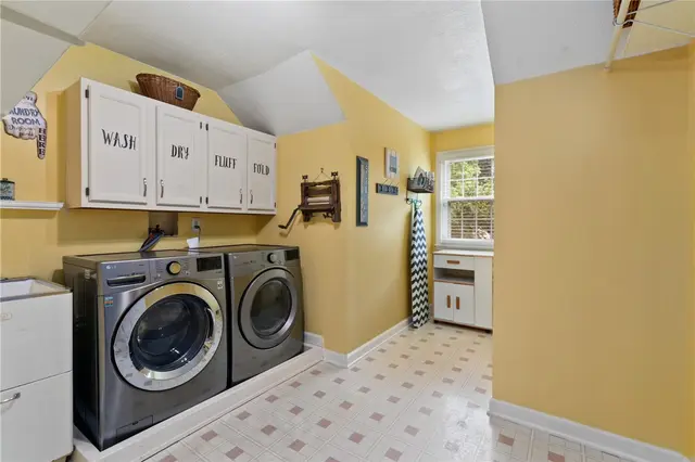 2474 Wedgewood Drive gallery image 26