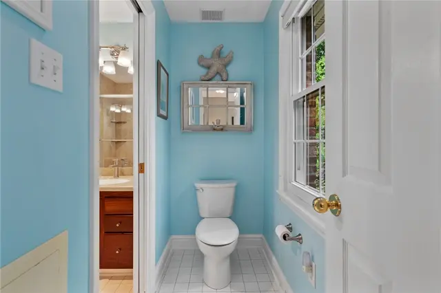 2474 Wedgewood Drive gallery image 31