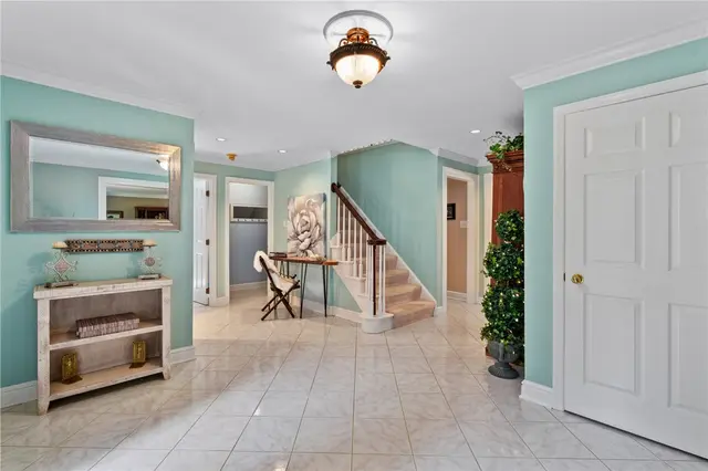 2474 Wedgewood Drive gallery image 33