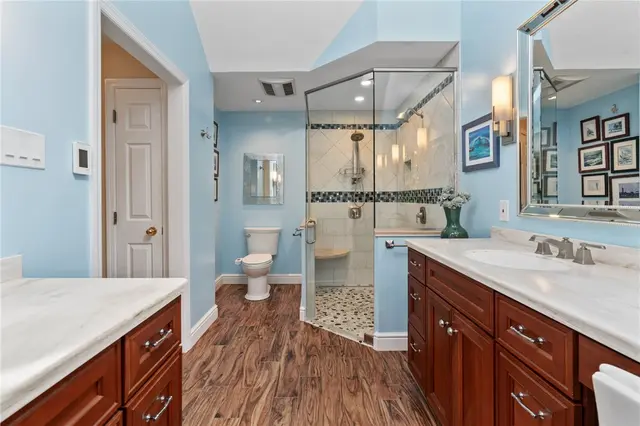 2474 Wedgewood Drive gallery image 36