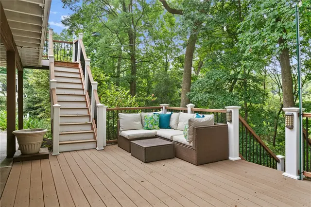 2474 Wedgewood Drive gallery image 39