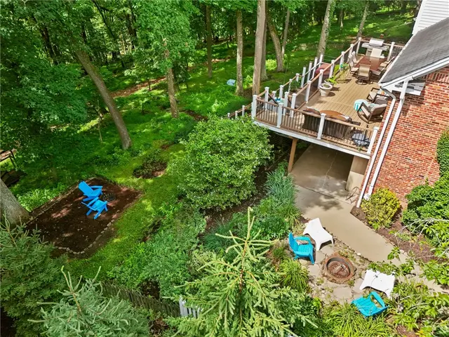 2474 Wedgewood Drive gallery image 40