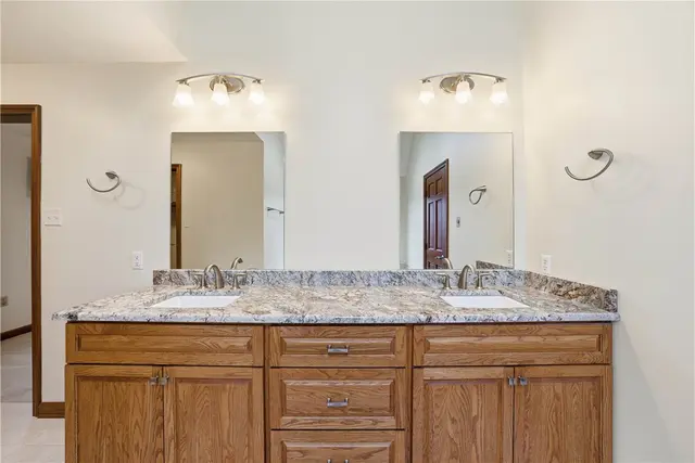 2478 Matterhorn Dr gallery image 7