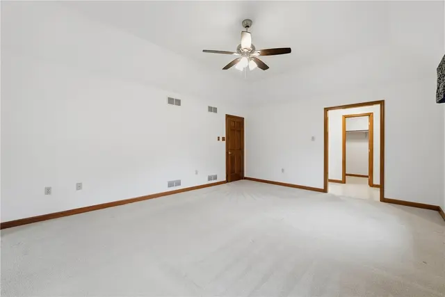 2478 Matterhorn Dr gallery image 22