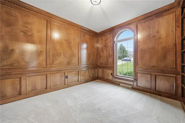 2478 Matterhorn Dr gallery image 27