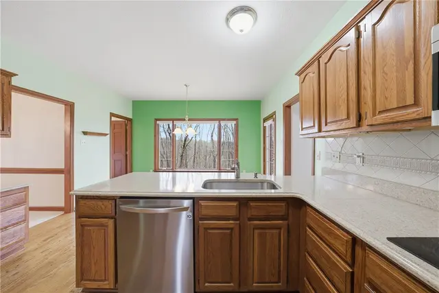 2478 Matterhorn Dr gallery image 40