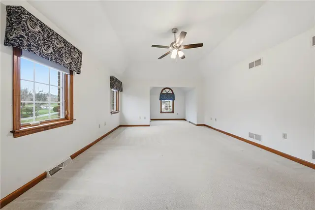 2478 Matterhorn Dr gallery image 42