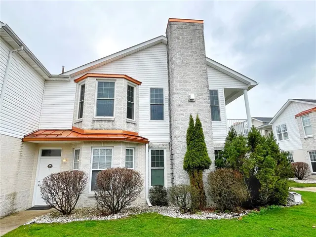 248 Adams Pointe Blvd 7 gallery image 2