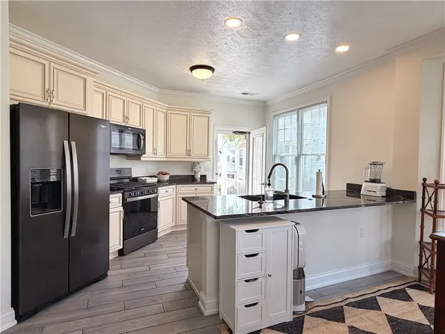 248 Adams Pointe Blvd 7 gallery image 13