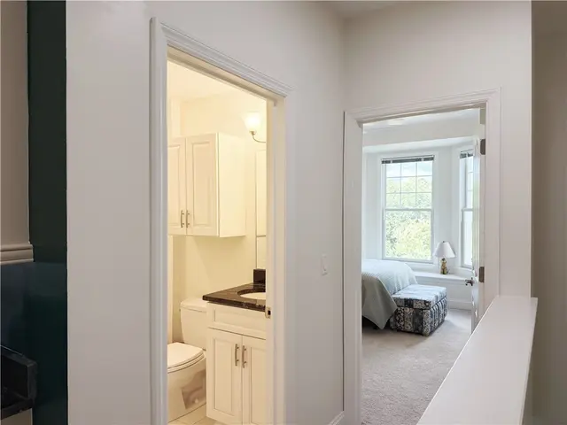 248 Adams Pointe Blvd 7 gallery image 23