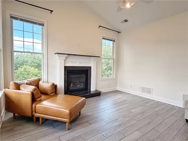 248 Adams Pointe Blvd 7 gallery image 30