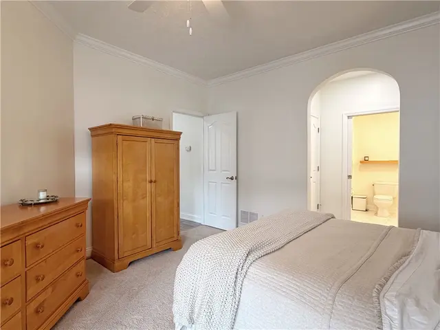 248 Adams Pointe Blvd 7 gallery image 31