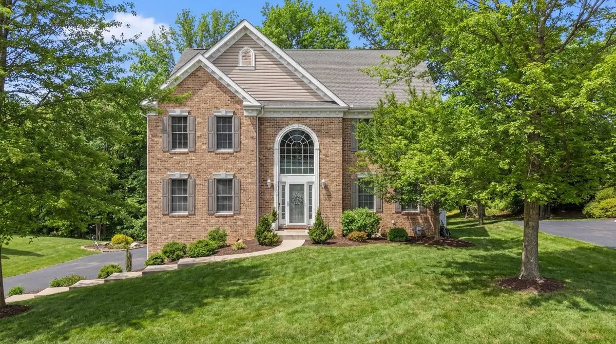 2483 Willow Oak Drive