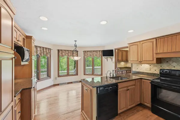 2493 Elkridge Drive DRIVE gallery image 28