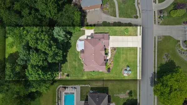 2495 Matterhorn Drive gallery image 21