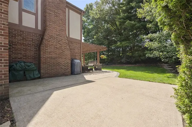 2495 Matterhorn Drive gallery image 49