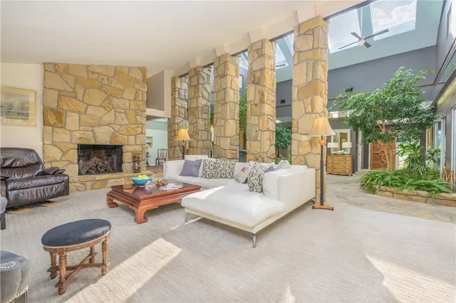 2498 Foxbriar Ct gallery image 14