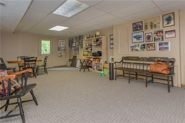 2498 Foxbriar Ct gallery image 18