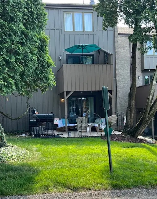 25 Maple Ct. gallery image 11