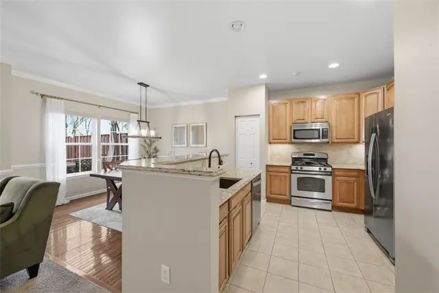 250 Corey Dr gallery image 10