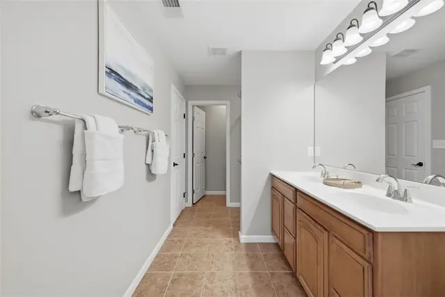 250 Corey Dr gallery image 19