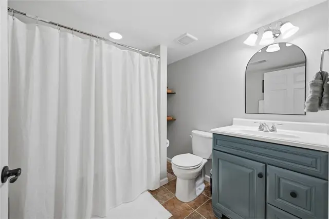 250 Corey Dr gallery image 29