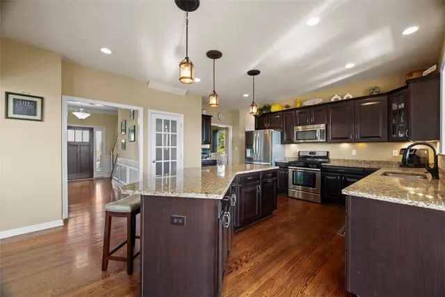 251 Estates Drive gallery image 17