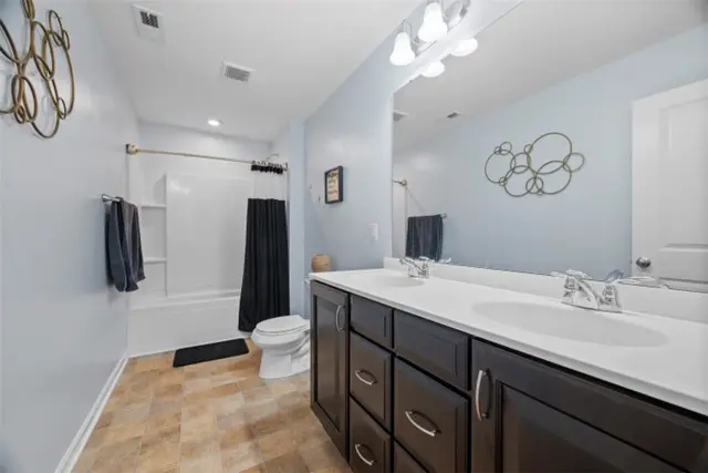 251 Estates Drive gallery image 28