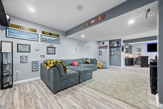 251 Estates Drive gallery image 29