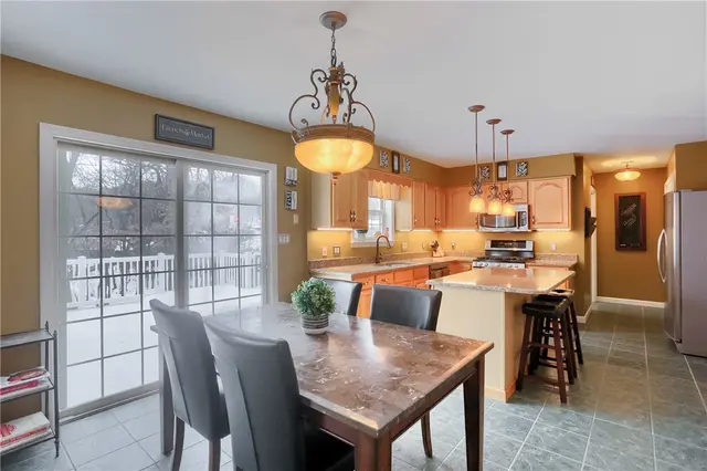 251 Saint Leonards Ln gallery image 27