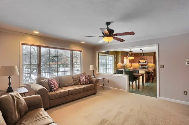 251 Saint Leonards Ln gallery image 29
